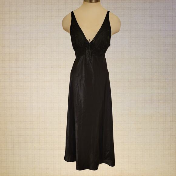California Dynasty Plunging V Neck Embroidered Sequined Satin Night Gown Black M - Picture 1 of 9